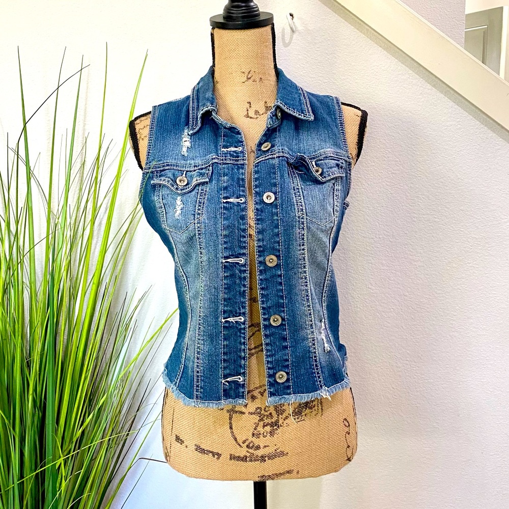 maurices fitted jean vest with fringe at bottom hem